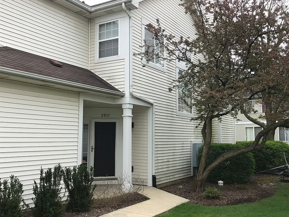 1st image of 2957 Stockton Ct #2957