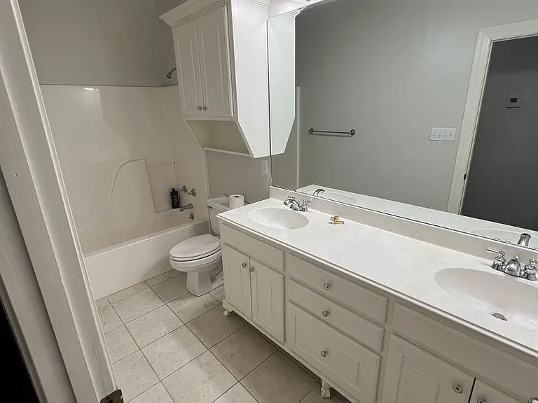 10513 Plum Creek Dr — Photo 14