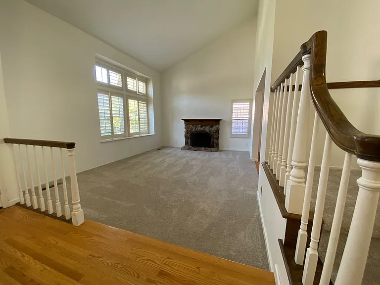 1057 Mazzone Dr — Photo 3