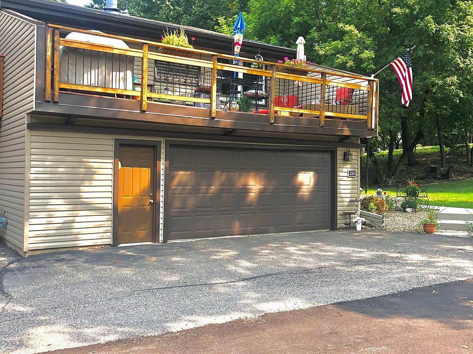1st image of 226 River Woods Ln