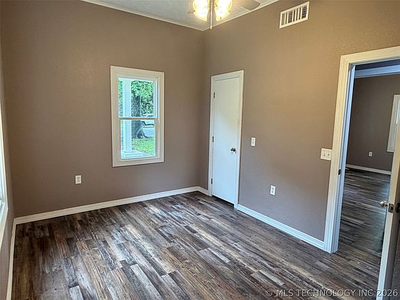 4th image of 307 N Foreman St