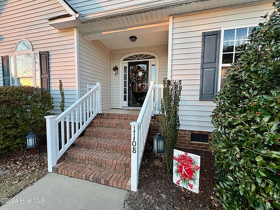 4th image of 1108 Hayley Court