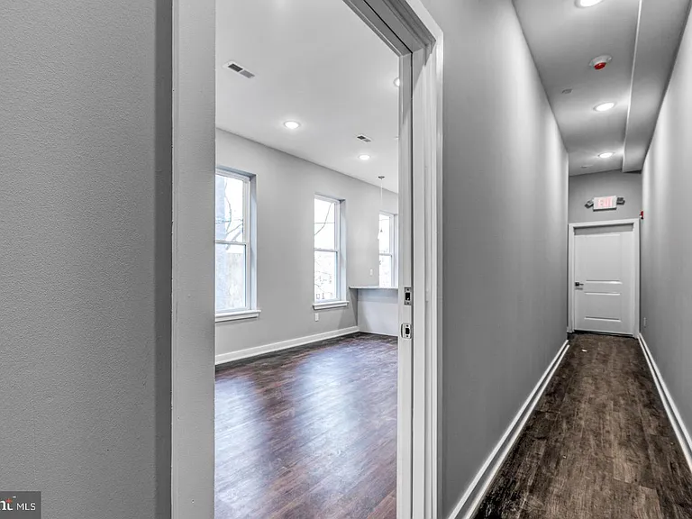 1316 S Broad St #1R — Photo 15