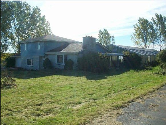 1st image of 1061 Lake Dr