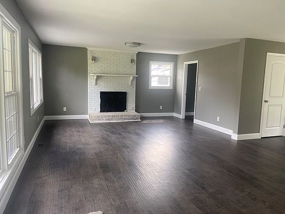 4th image of 201 Riverdale Dr
