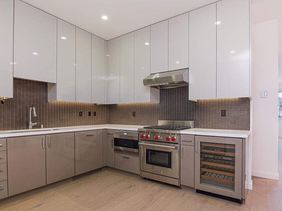 1st image of 200 Dolores St #2