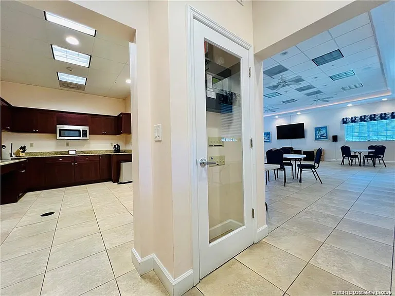 7430 S Ocean Dr #220 — Photo 53
