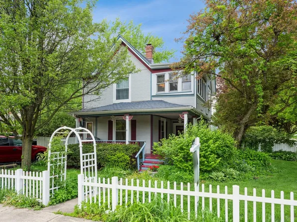 351 E Washington St, West Chicago, IL 60185