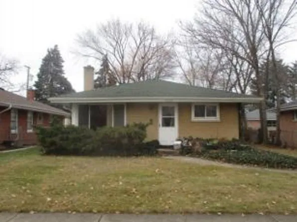 5120 Fitch Ave, Skokie, IL 60077