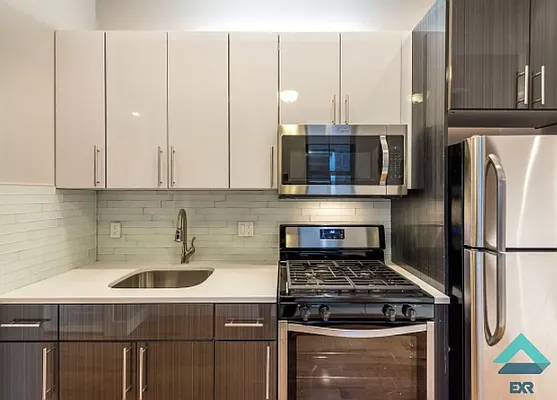 Rented by Greenrock Management | media 9