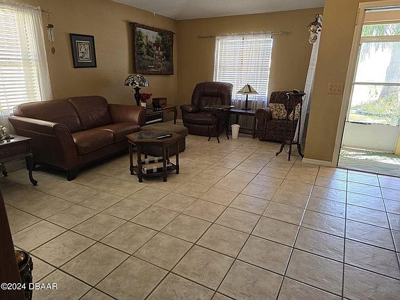 4th image of 208 Pritchard Dr