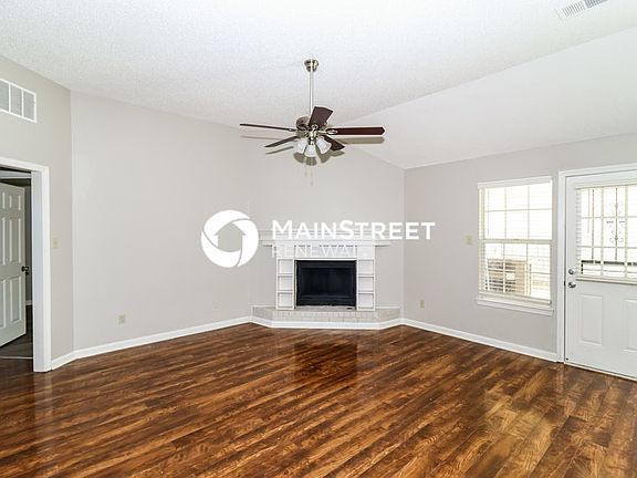 3rd image of 4515 Kings Grant Dr