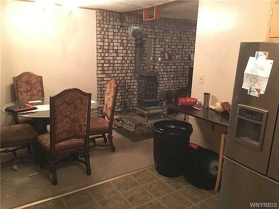 4th image of 3613 Ely Ave