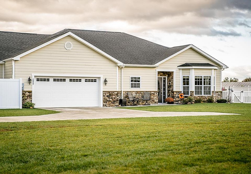1st image of 10067 Dalmatian Dr