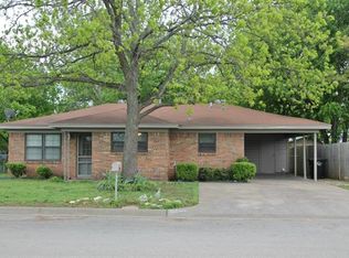 535 Phillips St, Cleburne, TX 76033