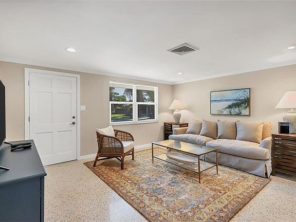 2nd image of 1685 Chapline Ln