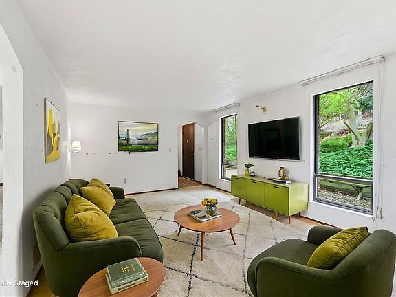 4th image of 101 Dogwood Ln