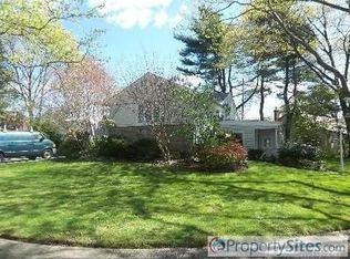 45 Janet Pl, Valley Stream, NY 11581