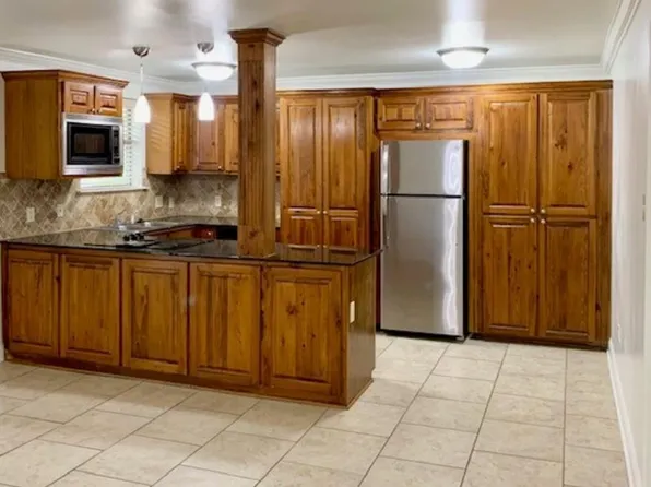 1290 Park Blvd APT 211, Baton Rouge, LA 70806