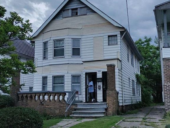 2nd image of 3278 E 123rd St #2