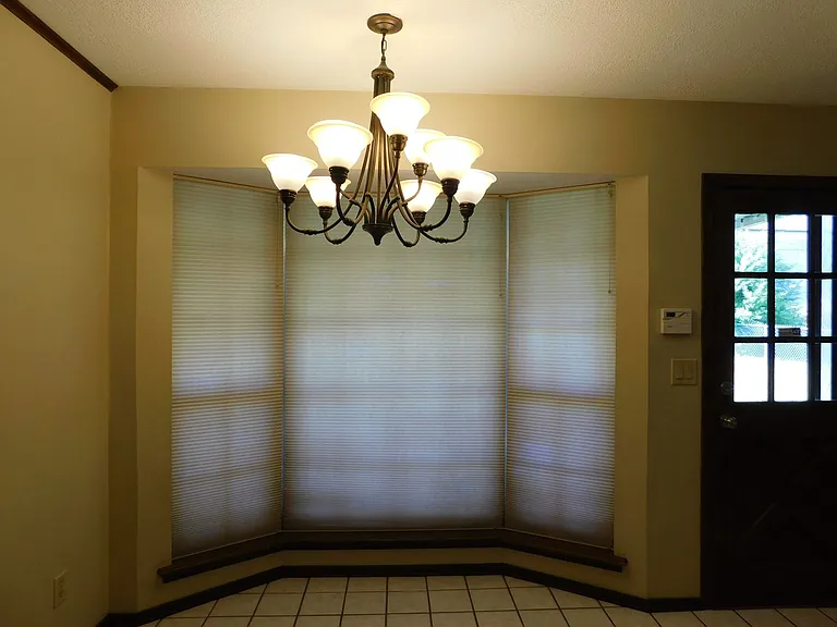 2906 Kendall Ave — Photo 9
