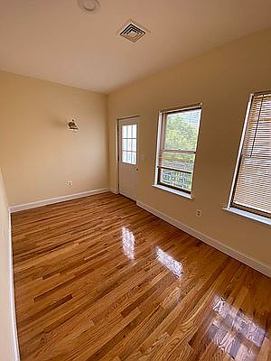 4th image of 118 Wolcott St #3