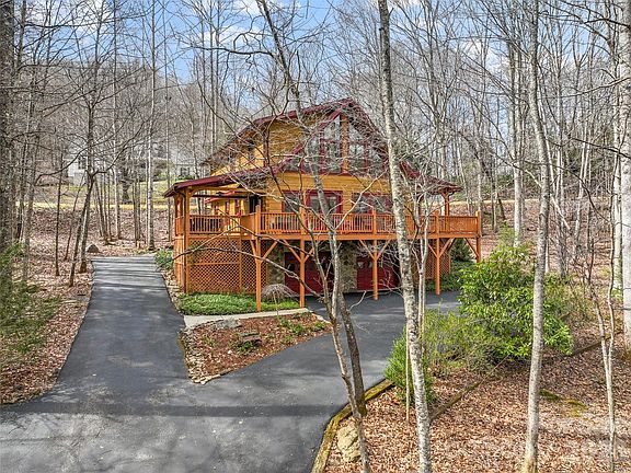 2nd image of 412 Blue Mist Way