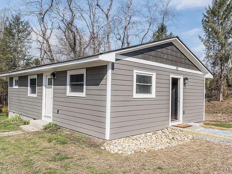 Colwell Dr — Photo 10