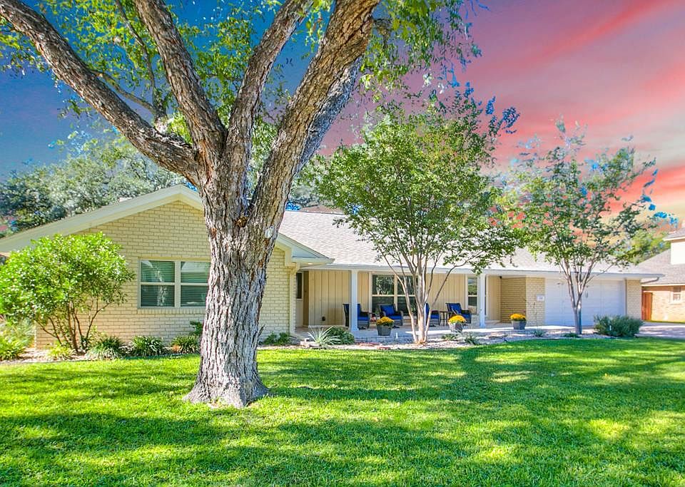 1st image of 2761 Dena Dr