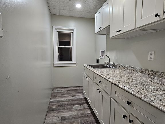 2nd image of 34 Alder St Floor 2