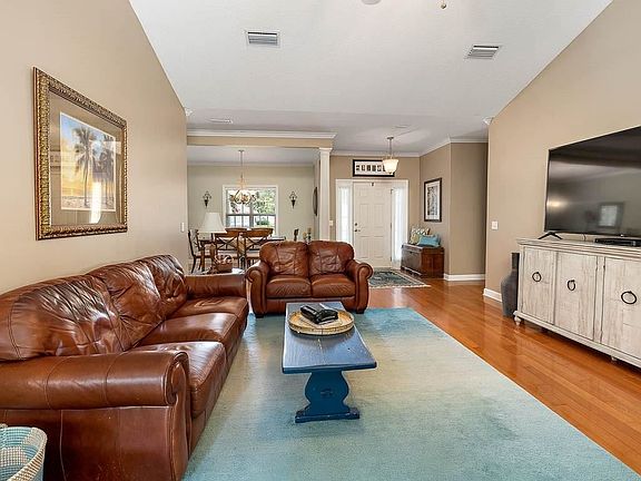 5th image of 422 Brentwood Cir