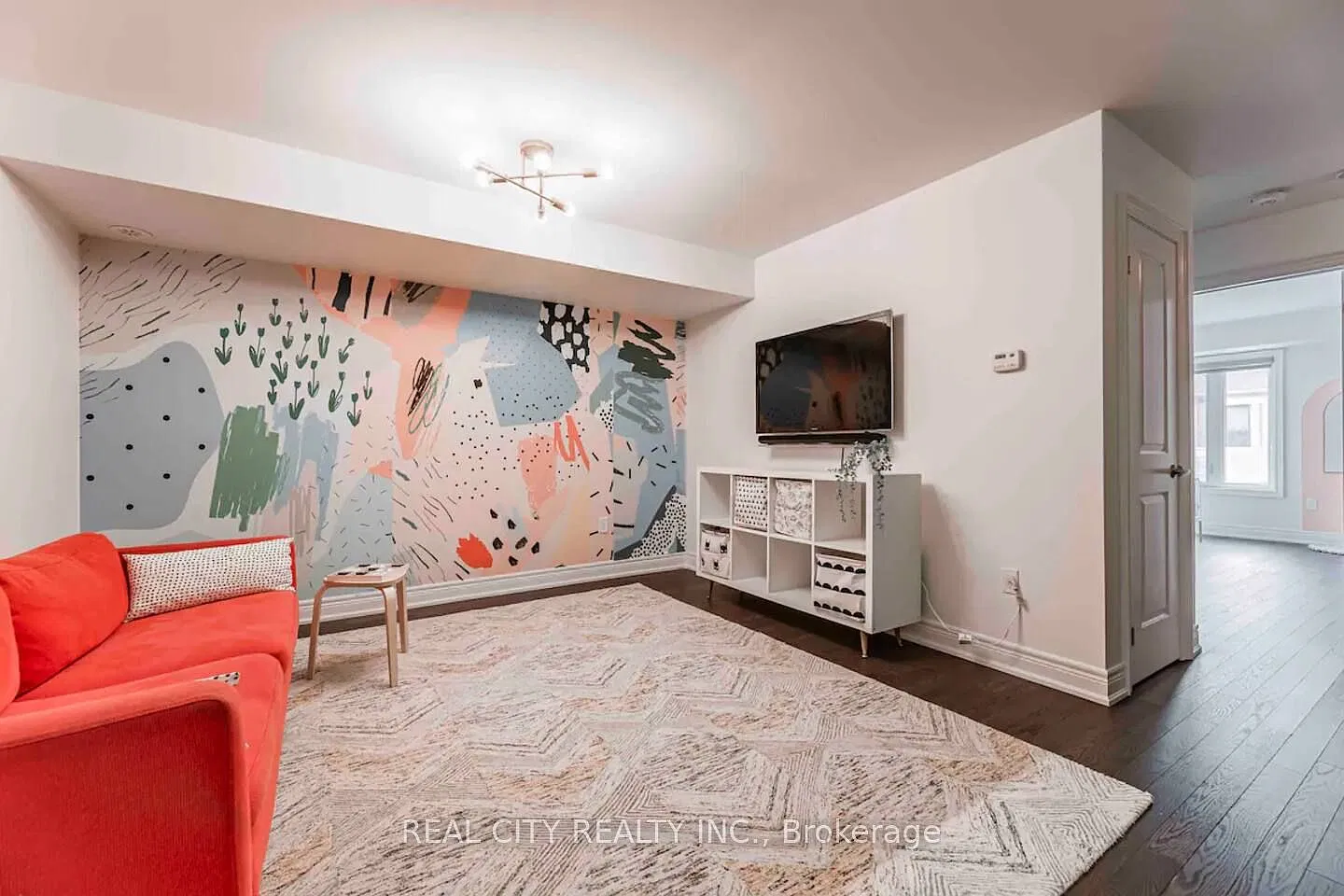 3 bed, $3,950 — Photo 4