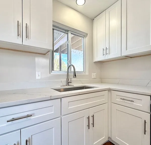 2180 Vernier Rd — Photo 13