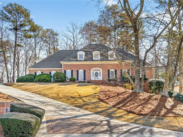 12145 Brookfield Club Dr, Roswell, GA 30075
