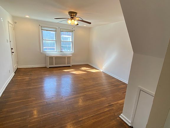 2nd image of 323 E Essex Ave APT A
