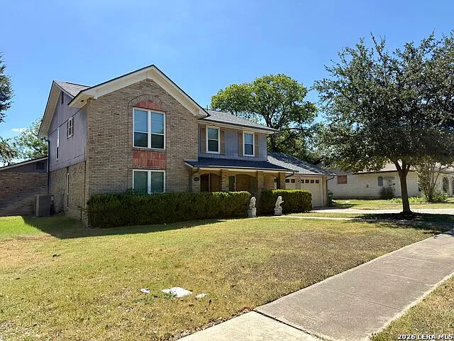 5 bed, 3.5 bath, 2942 sqft, $2,200 — Photo 2