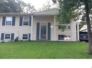 924 Gustane Dr, Saint Charles, MO 63301