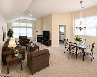 4th image of 244 Vista Cir #15B