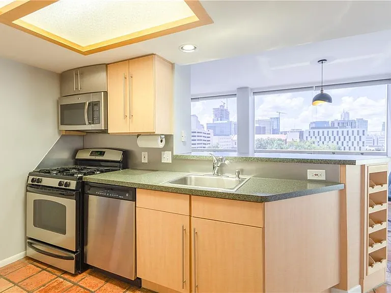 1212 Guadalupe St #705 — Photo 12