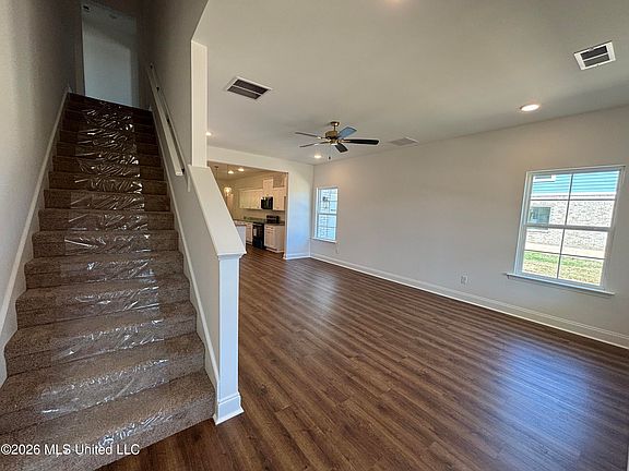2nd image of 7187 Hickory Hollow Rd