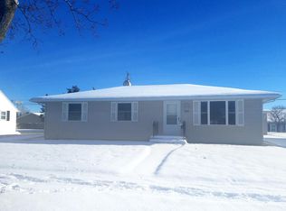 439 Bonnie Ln, Combined Locks, WI 54113