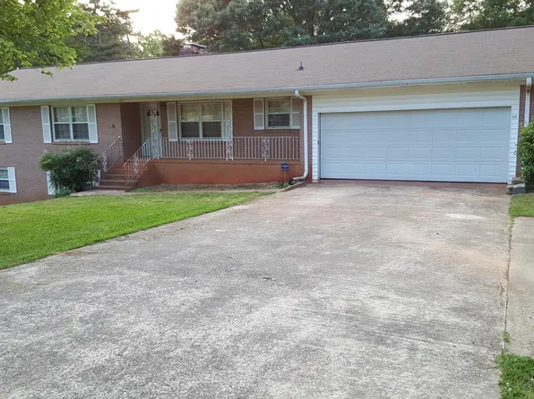 110 Dorothy Dr, Seneca, SC 29678