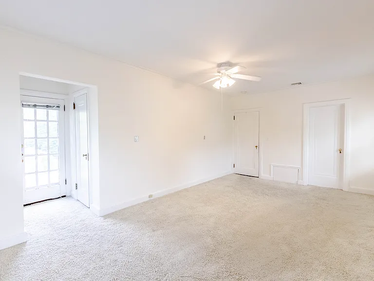 22 Serafin Pl — Photo 34