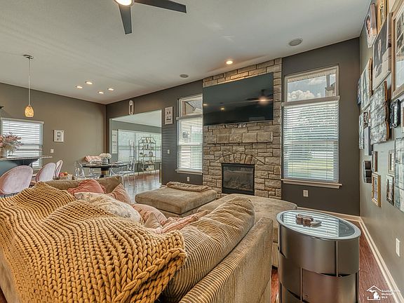 5th image of 3549 Summer Breeze Dr