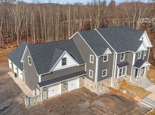 759 Mechlin Corner Rd, Union Township, NJ 08827