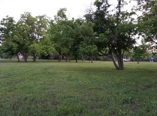 5414 E River Dr, Richmond, TX 77406