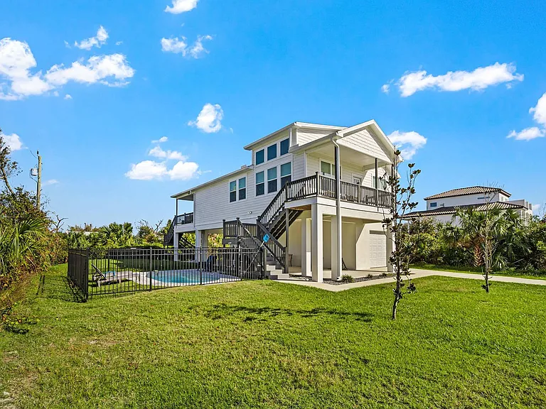 37 Atlantic Dr #ID1261604P — Photo 42
