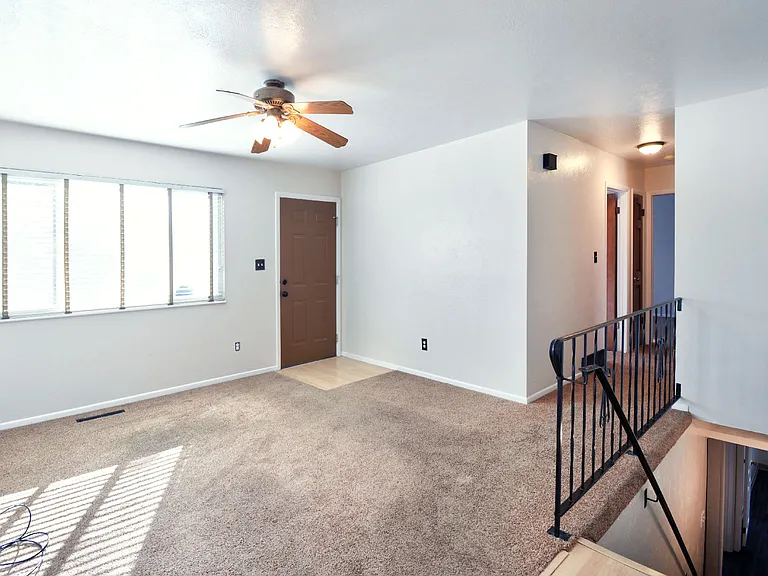 2740 El Capitan Dr — Photo 6