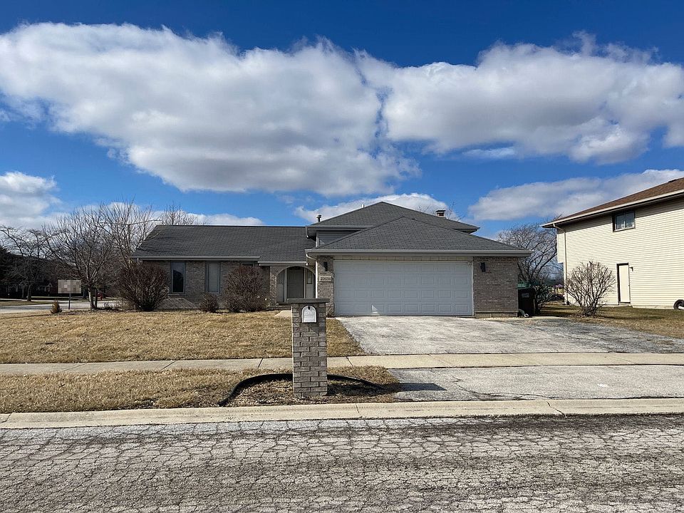 1st image of 22634 Parkview Dr