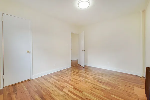 Rented by Revona Properties | media 5